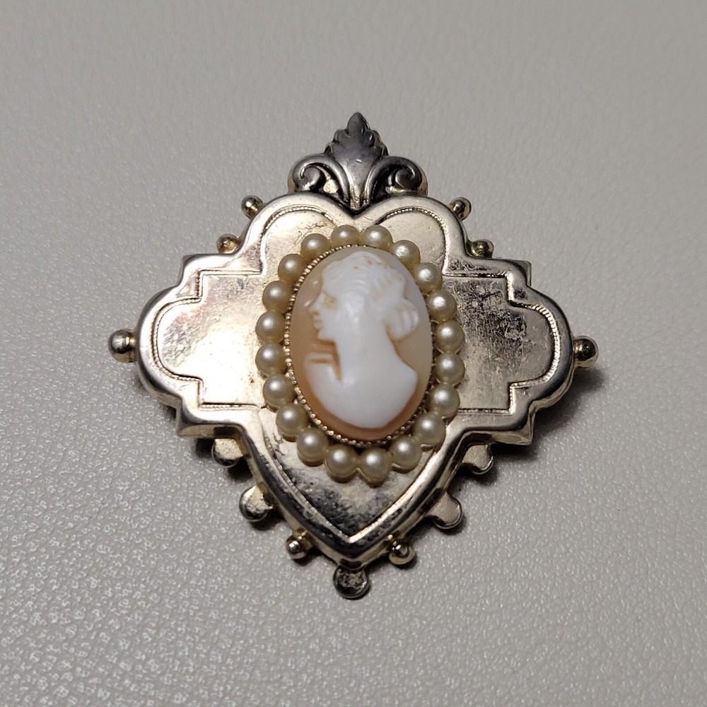 Vintage CORO Signed Carved Shell Cameo‎ Brooch Pin Gold Tone Victorian Style